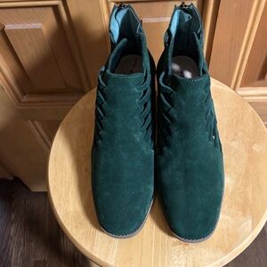 New Kelsi Dagger emerald green suede Shorty boot
